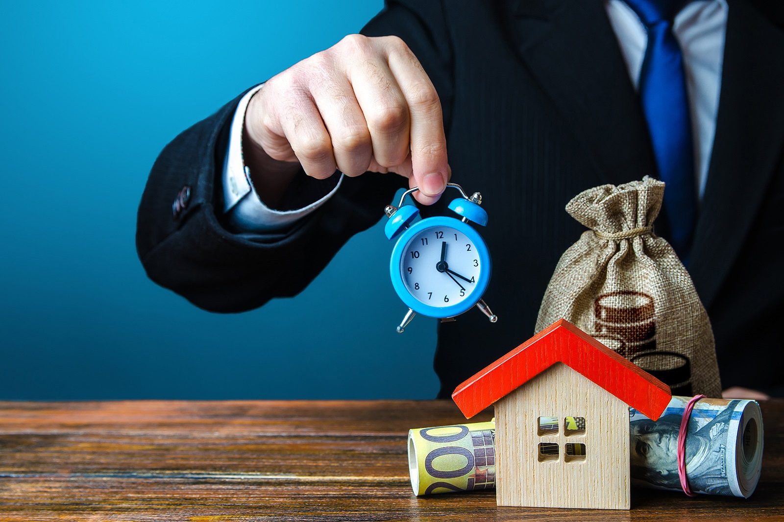 How Airbnb Hosts Can Increase Bookings with Dynamic Pricing Tools